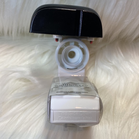 🎅🏻”Santa’s Boot” w/ Presents, Bath & Body Works Wallflowers Fragrance Plug NWT - Picture 9 of 11